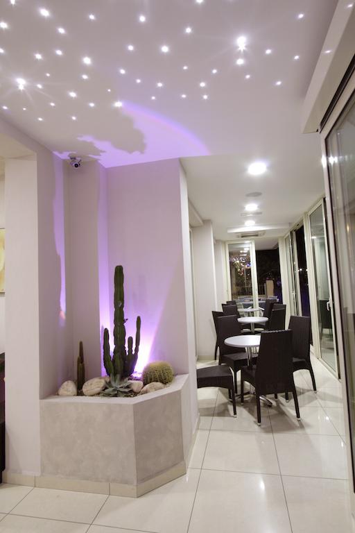 Hotel Giove Dipendenza Hotel Fiamma เชเซนาติโก ภายนอก รูปภาพ