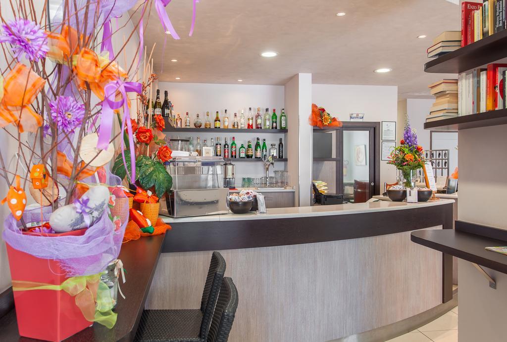 Hotel Giove Dipendenza Hotel Fiamma เชเซนาติโก ภายนอก รูปภาพ